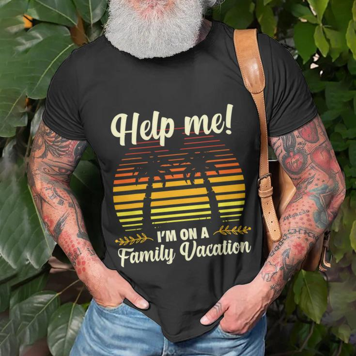 Help Me Im On A Vacation Retro Vintage Beach Summer Vacation T-shirt Gifts for Old Men