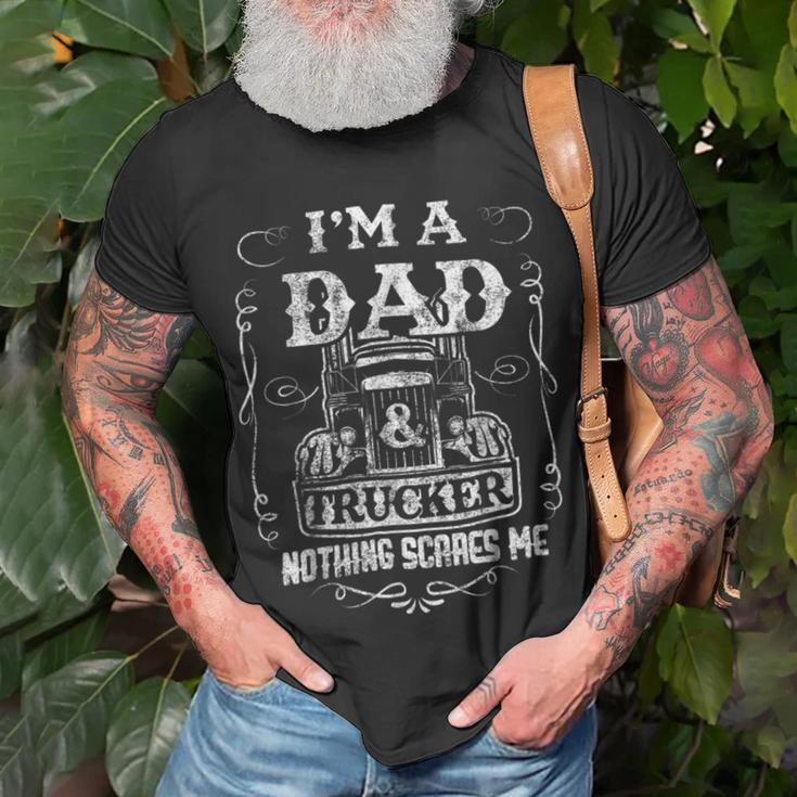Trucker Truck Driver Fun Fathers Day Im A Dad And Trucker Vintage Unisex T-Shirt Gifts for Old Men