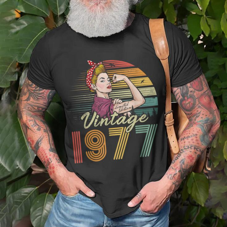 Vintage 1977 Limited Edition 1977 45Th Birthday 45 Years Old Unisex T-Shirt Gifts for Old Men