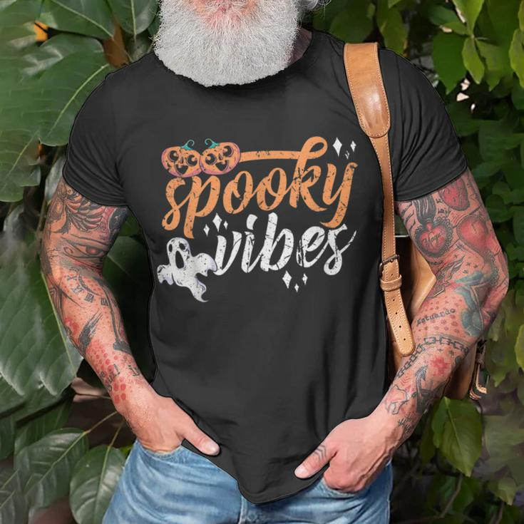 Vintage Spooky Vibes Halloween Novelty Graphic Art Design Unisex T-Shirt Gifts for Old Men