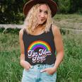 Retro Vintage Free Mom Hugs Rainbow Lgbtq Pride Tshirt V2 Unisex Tank Top