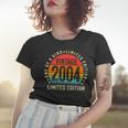 18 Year Old Gift Vintage 2004 Made In 18 18Th Birthday Women T-shirt Gifts for Her