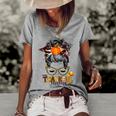 Funny One Thankful Mama Messy Bun Fall Autumn Thanksgiving Women's Short Sleeve Loose T-shirt Grey